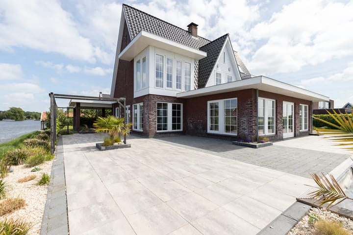 Photo 61 of Watersnip 37