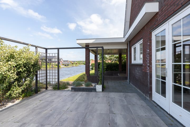 Photo 65 of Watersnip 37