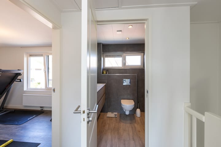 Foto 12 van Haarstraat 46