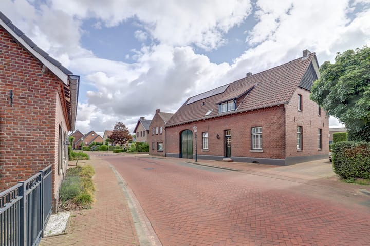 Photo 52 of Sint Odiliastraat 19