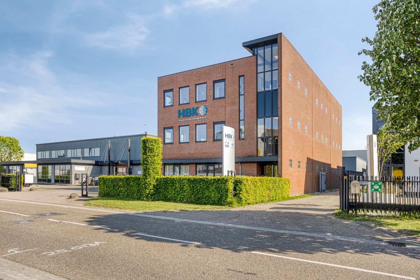 Bekijk foto 2 van Schutweg 15-a