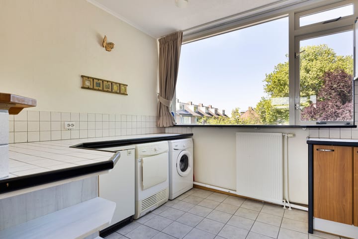 Photo 17 of Galjoen 30