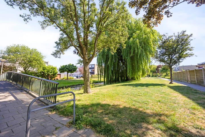 Photo 39 of Galjoen 30