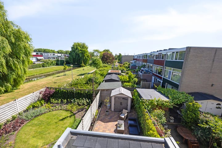 Photo 42 of Galjoen 30