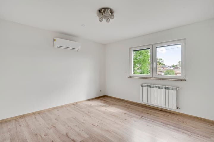 Photo 23 of Veldstraat 18