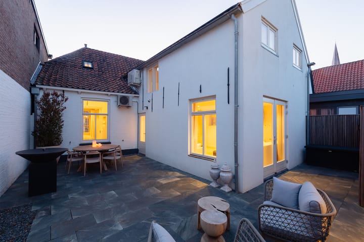 Foto 18 van Burg van der Lelijkade 16