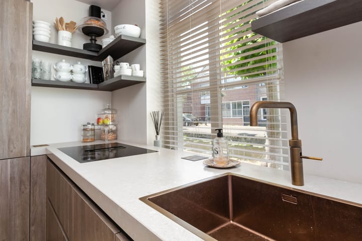 Foto 24 van Burg van der Lelijkade 16