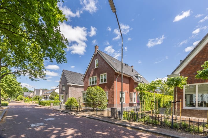 Foto 7 van Dahliastraat 42