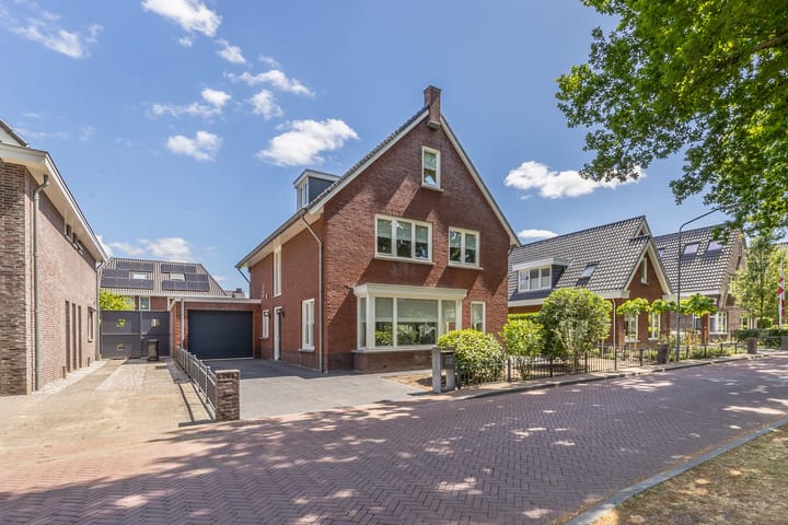 Foto 8 van Dahliastraat 42