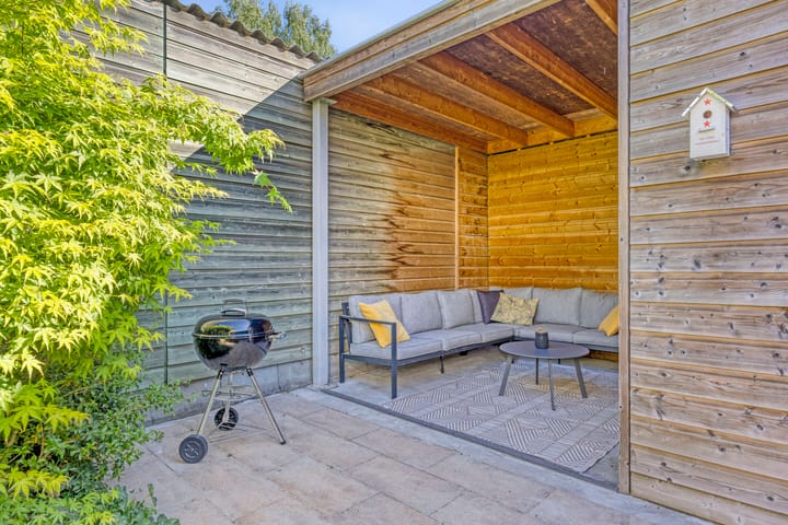 Photo 20 of Van Veldekestraat 7