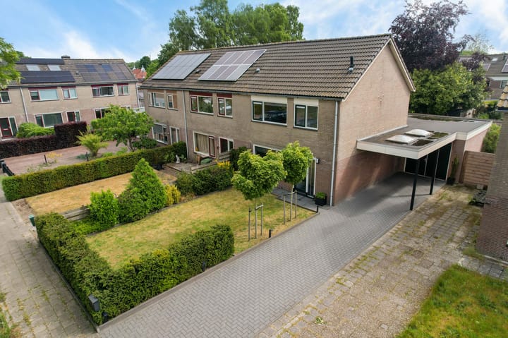 Photo 1 of van Brederodestraat 23