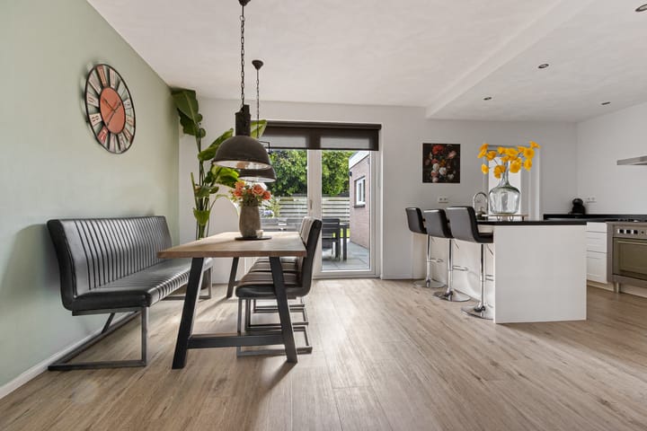 Photo 6 of van Brederodestraat 23