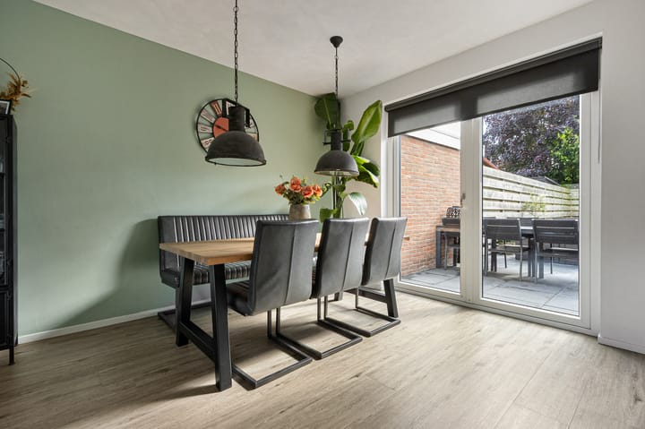 Photo 7 of van Brederodestraat 23