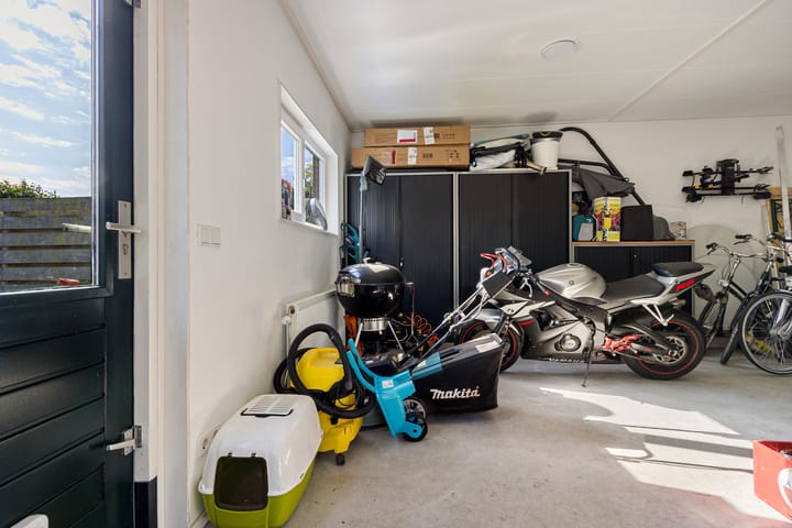 Photo 12 of van Brederodestraat 23