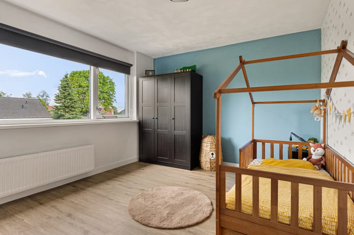 Photo 16 of van Brederodestraat 23