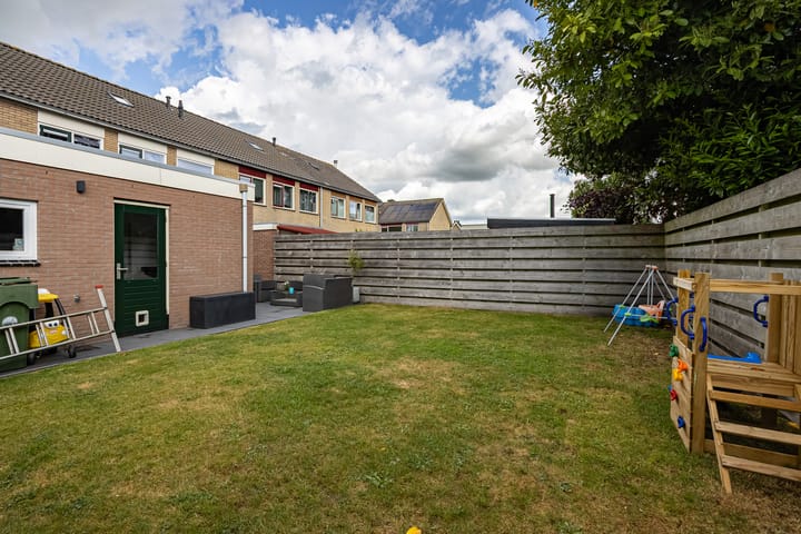 Photo 34 of van Brederodestraat 23