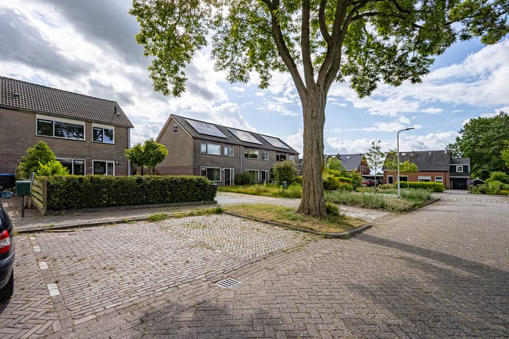 Photo 39 of van Brederodestraat 23