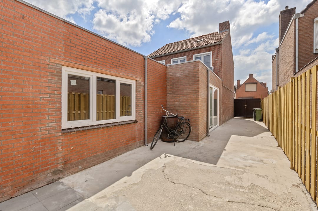 Foto 37 van Burgerhoutsestraat 135-A