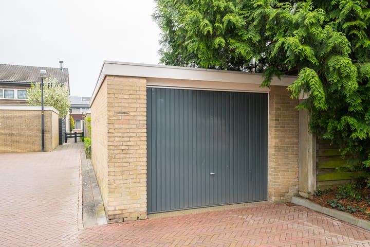 Foto 38 van Joost van den Vondelstraat 81