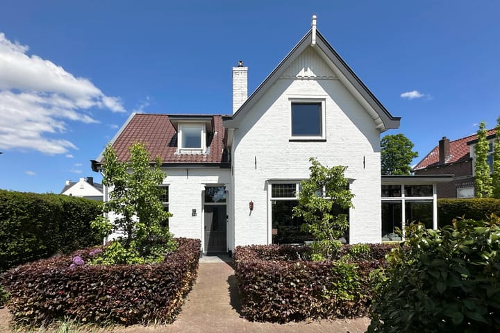 Photo 6 of Stationsweg West 133