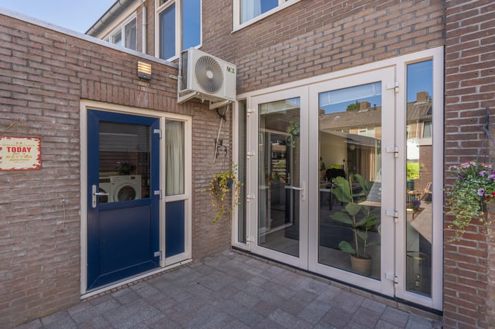 Foto 47 van Kanaalweg 44