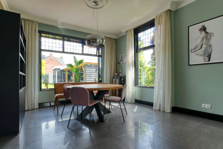 Photo 10 of Stationsweg West 133