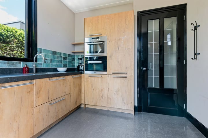 Photo 19 of Stationsweg West 133