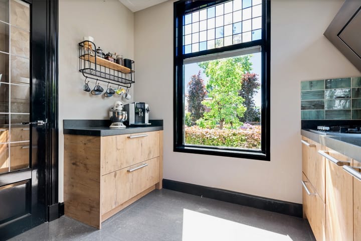 Photo 20 of Stationsweg West 133