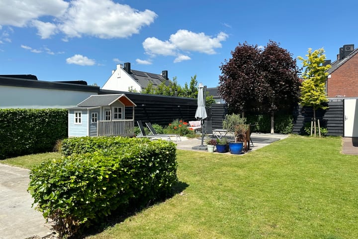 Photo 41 of Stationsweg West 133