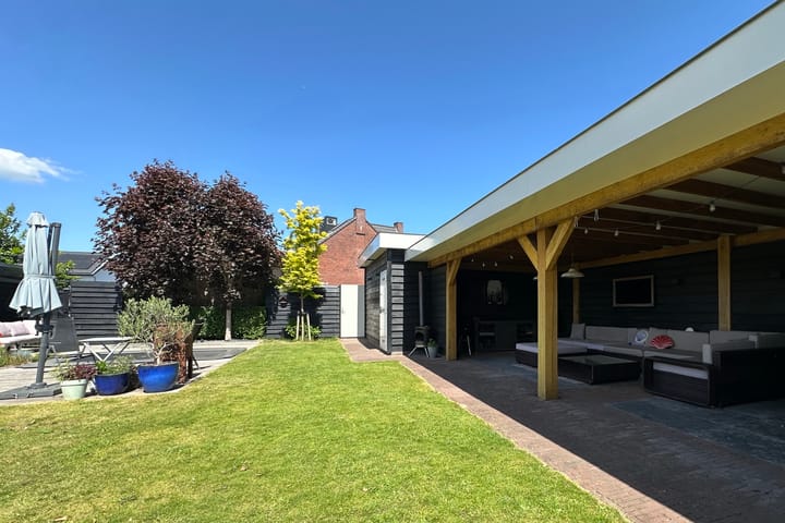 Photo 43 of Stationsweg West 133