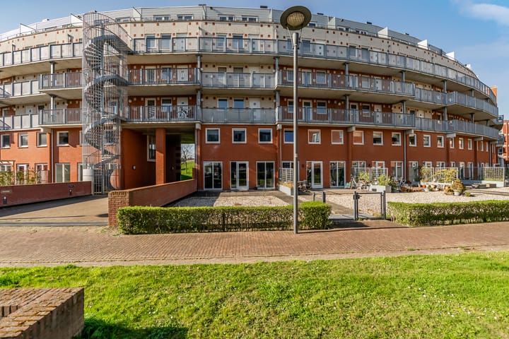 Foto 2 van Frontonstraat 89