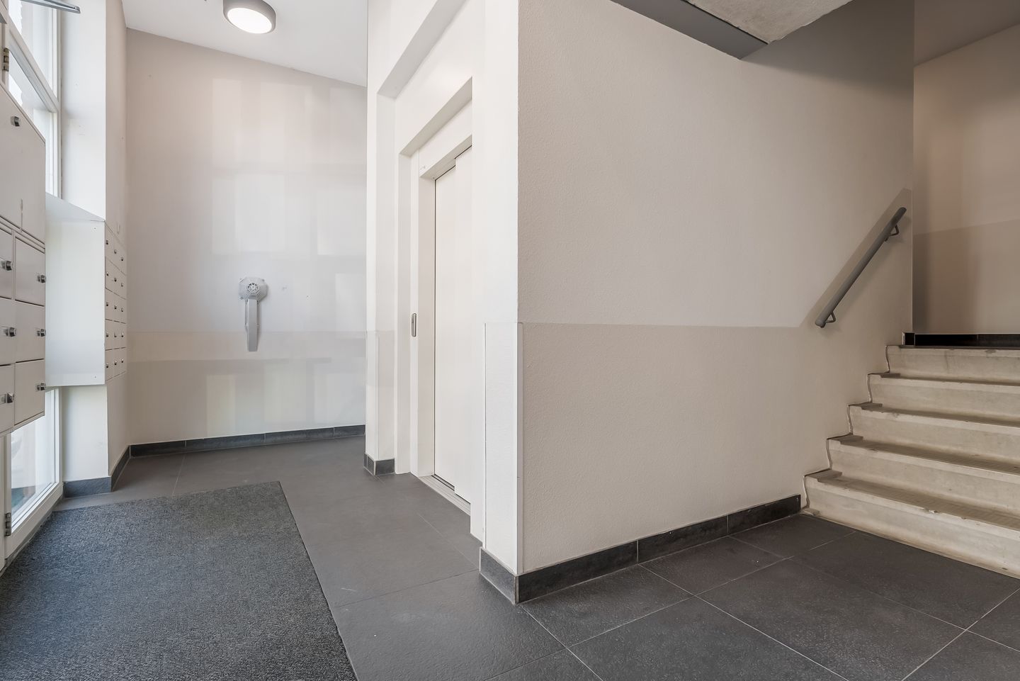 Foto 4 van Frontonstraat 89