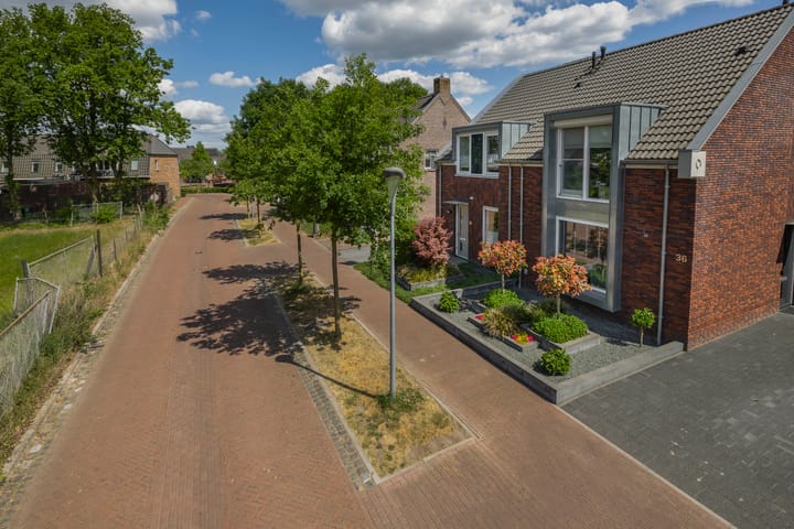 Photo 39 of Genderdreef 38