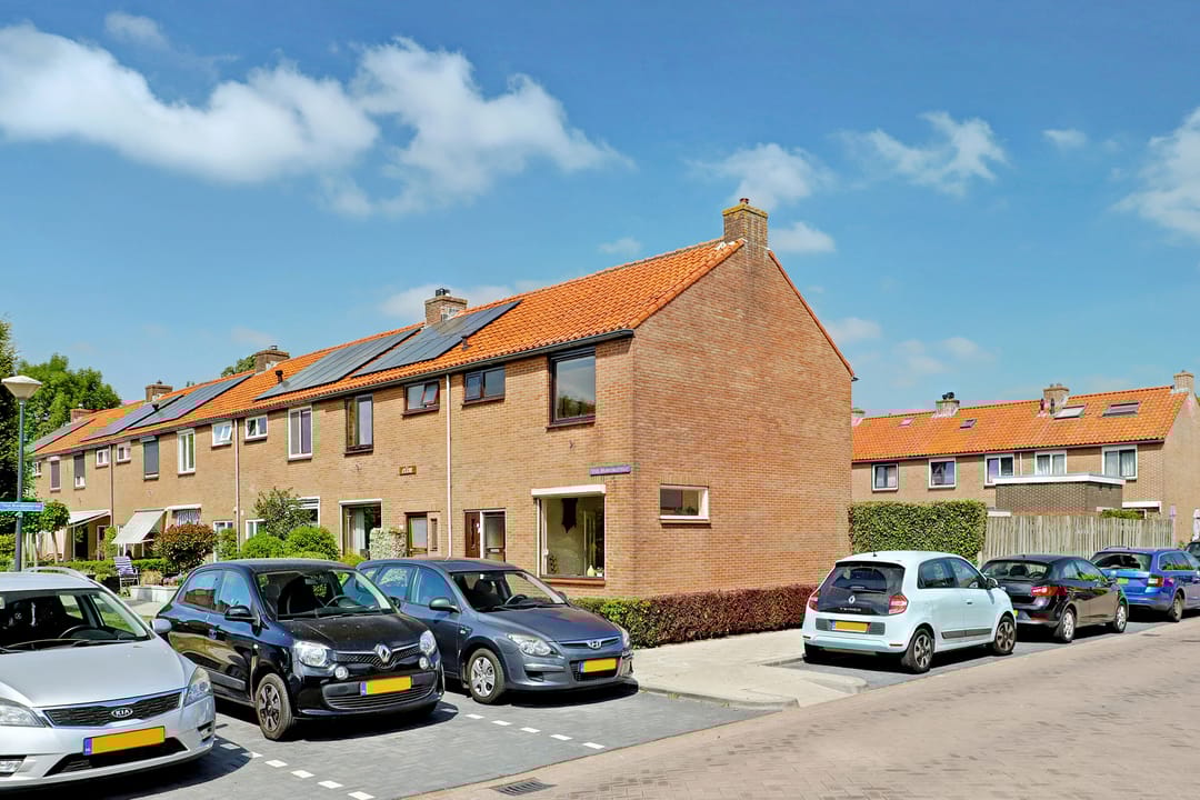 Photo 1 of Titus Brandsmastraat 18