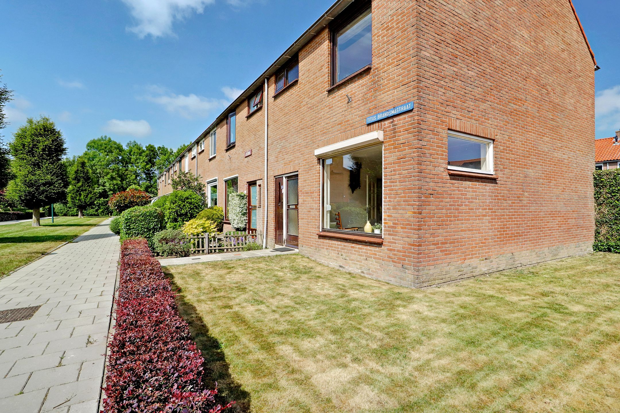 Photo 3 of Titus Brandsmastraat 18