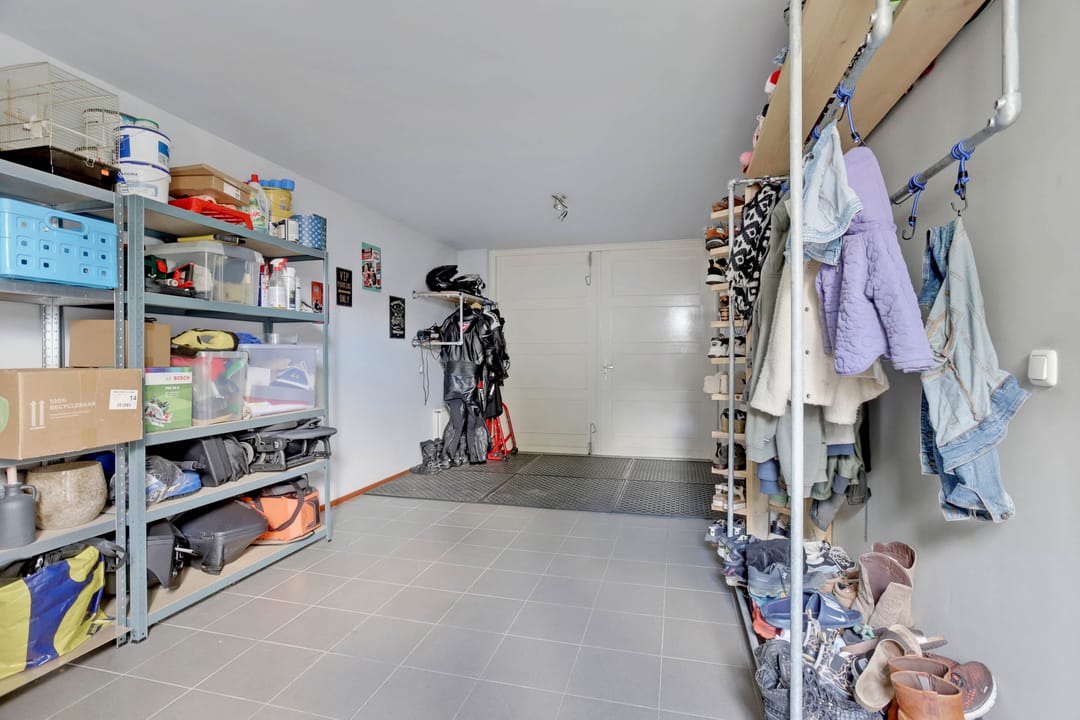 Photo 17 of Clarastraat 25