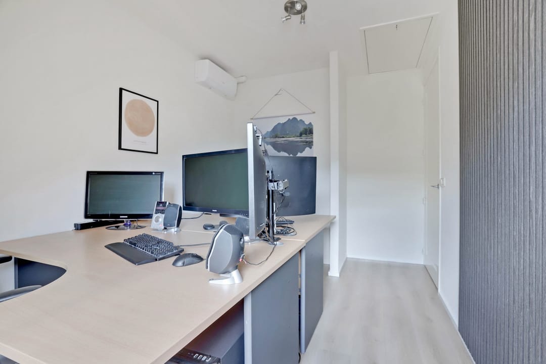 Photo 26 of Clarastraat 25