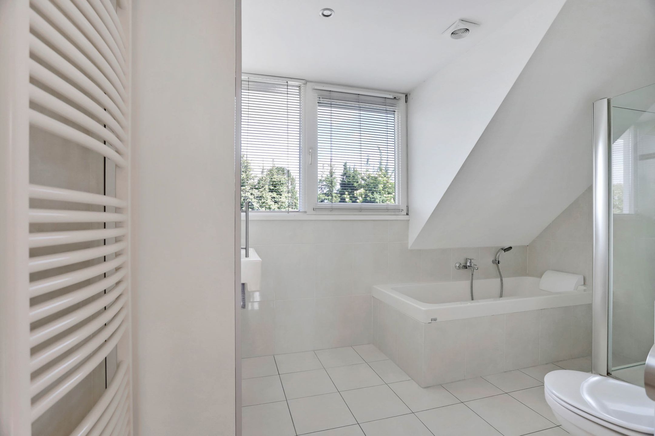 Photo 27 of Clarastraat 25