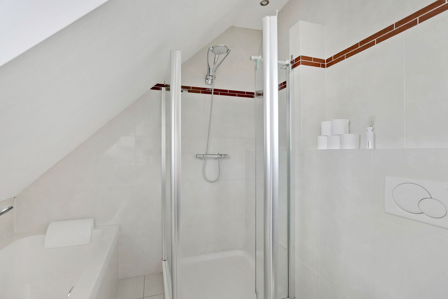 Photo 29 of Clarastraat 25