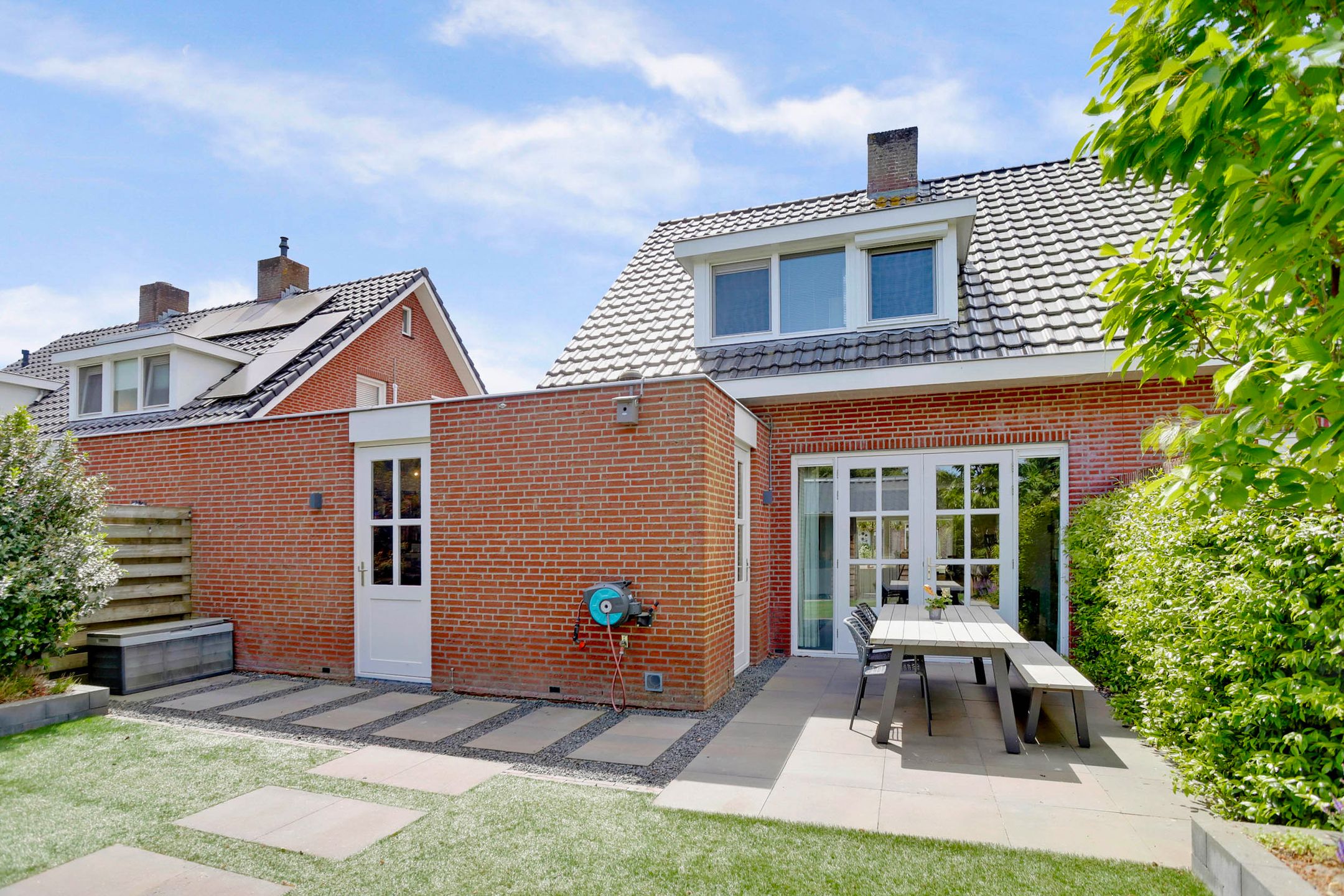 Photo 33 of Clarastraat 25