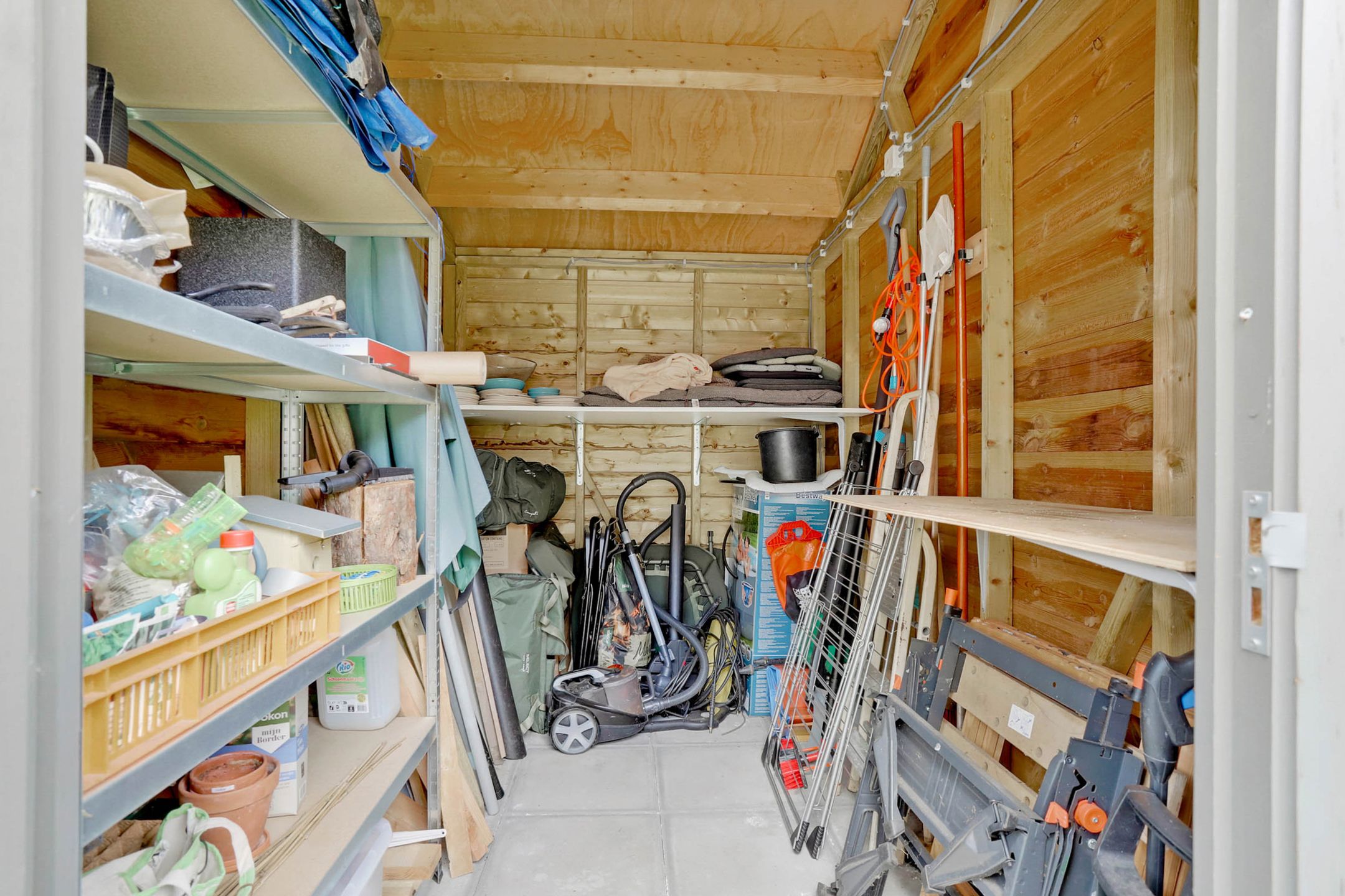 Photo 39 of Clarastraat 25