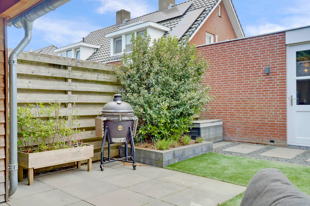 Photo 41 of Clarastraat 25