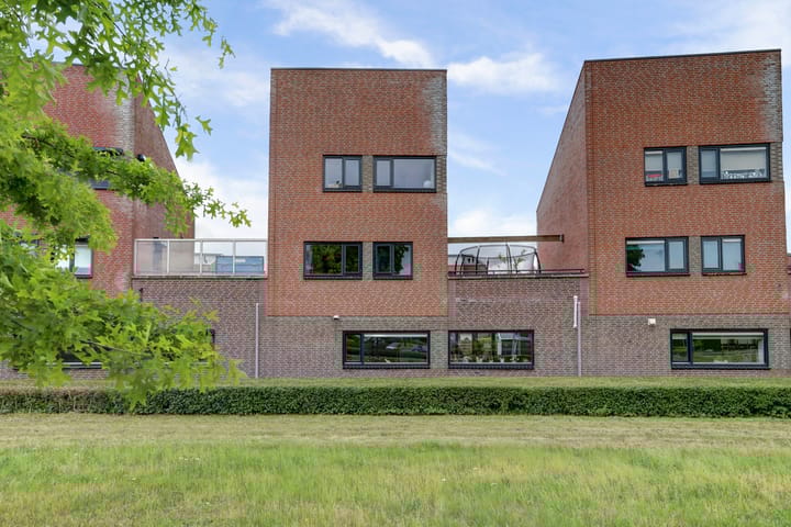 Foto 1 van Leopold Sondagstraat 6