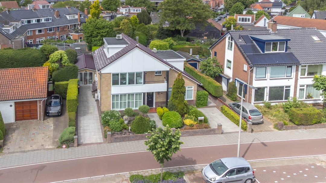 Photo 2 of Van den Vondellaan 10