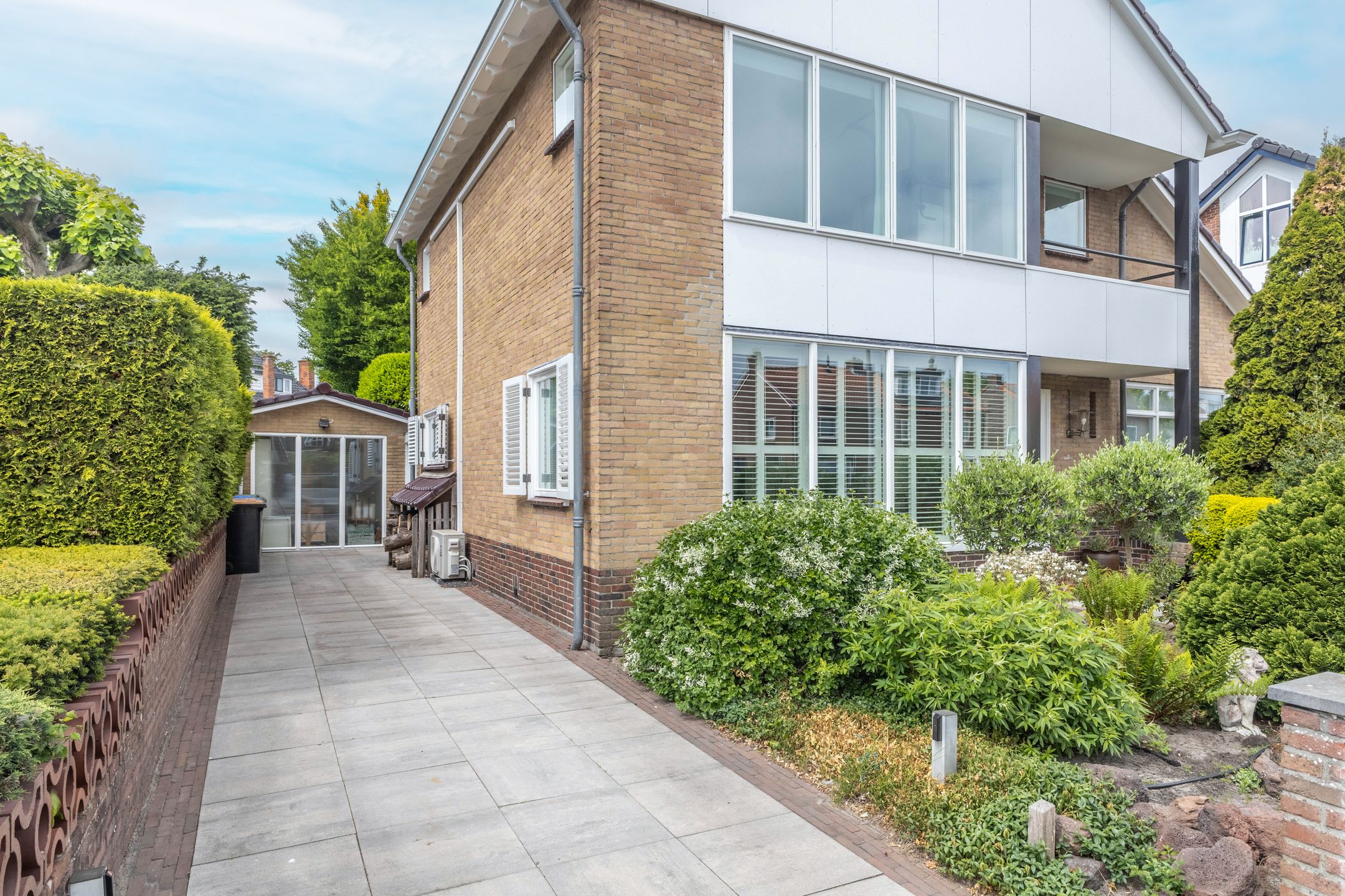 Photo 51 of Van den Vondellaan 10