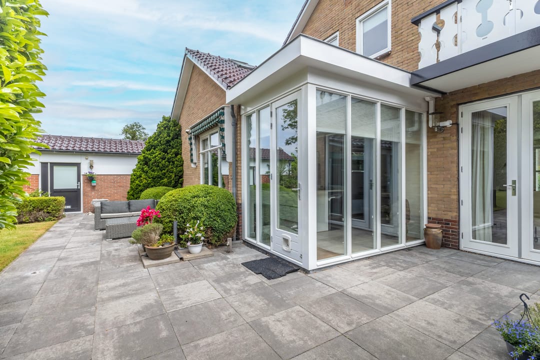 Photo 22 of Van den Vondellaan 10