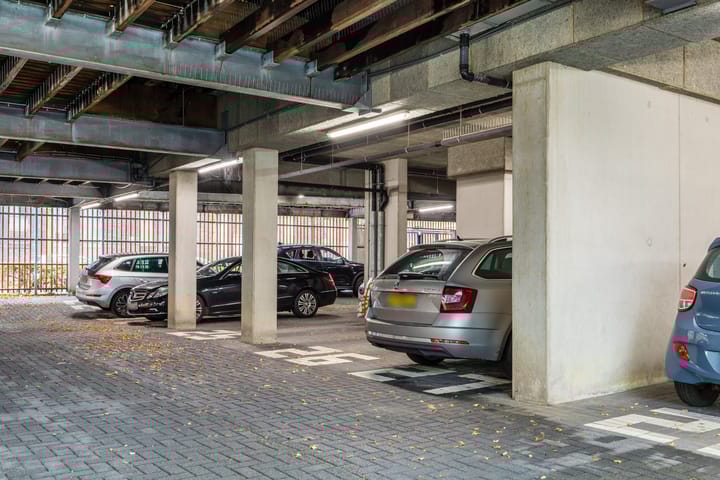 Foto 28 van Derkinderenstraat 162