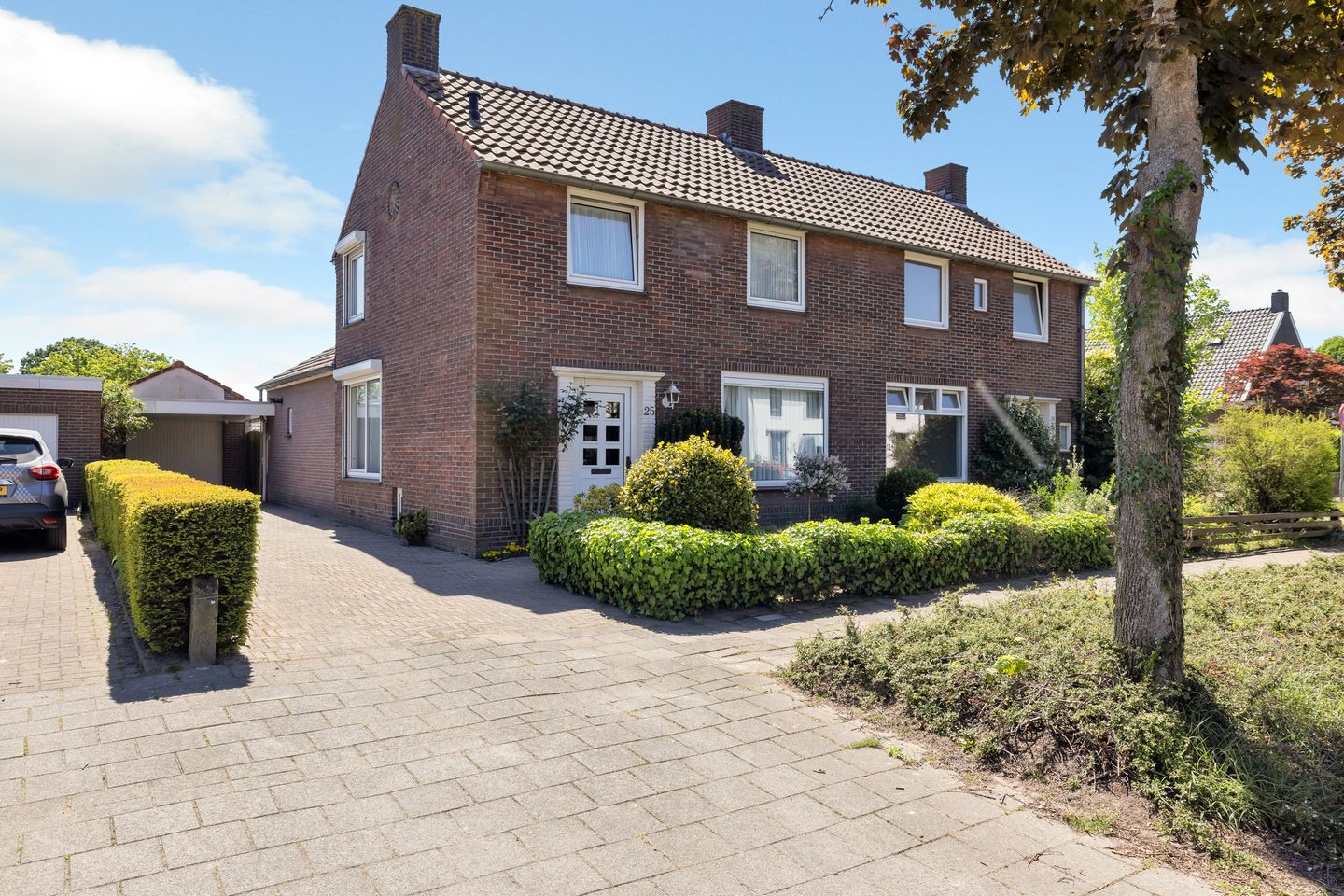 Foto 1 van Meester Rijkenstraat 25