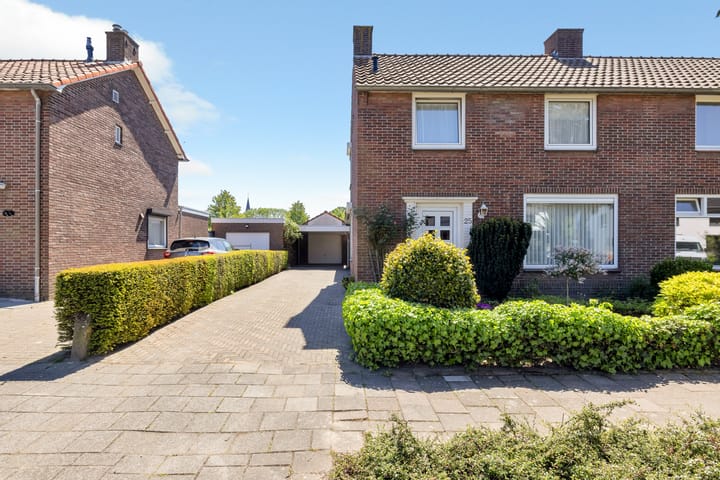 Foto 2 van Meester Rijkenstraat 25