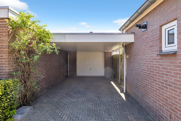 Foto 5 van Meester Rijkenstraat 25